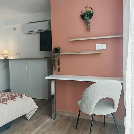 Cozy Studio-saint-gauderique-proche Plages *