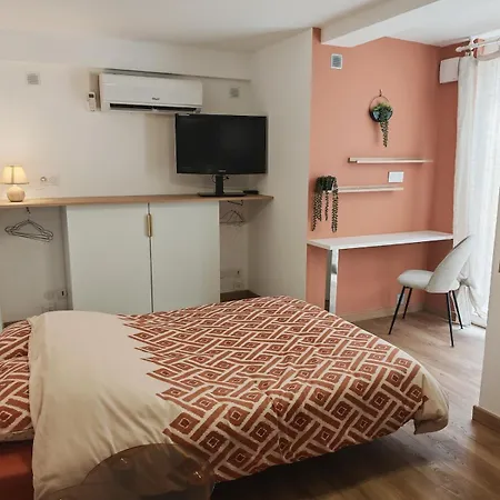 Cozy Studio-saint-gauderique-proche Plages דירה פרפיניין